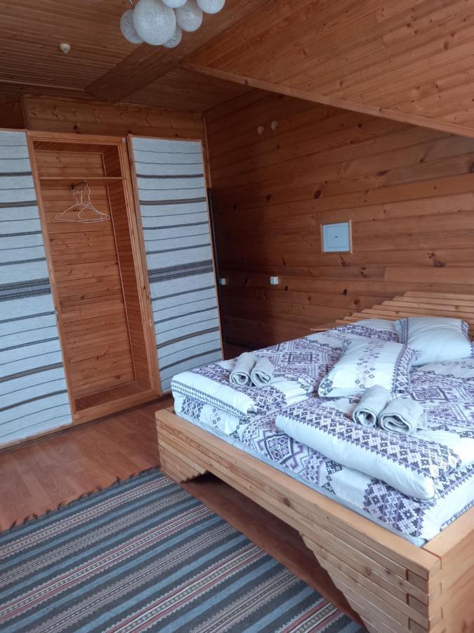 Садиба Коренюки Татарив Стая снимка